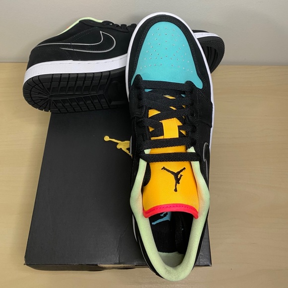 SOLD-Air Jordan 1 Low Aurora Green - Picture 5 of 5